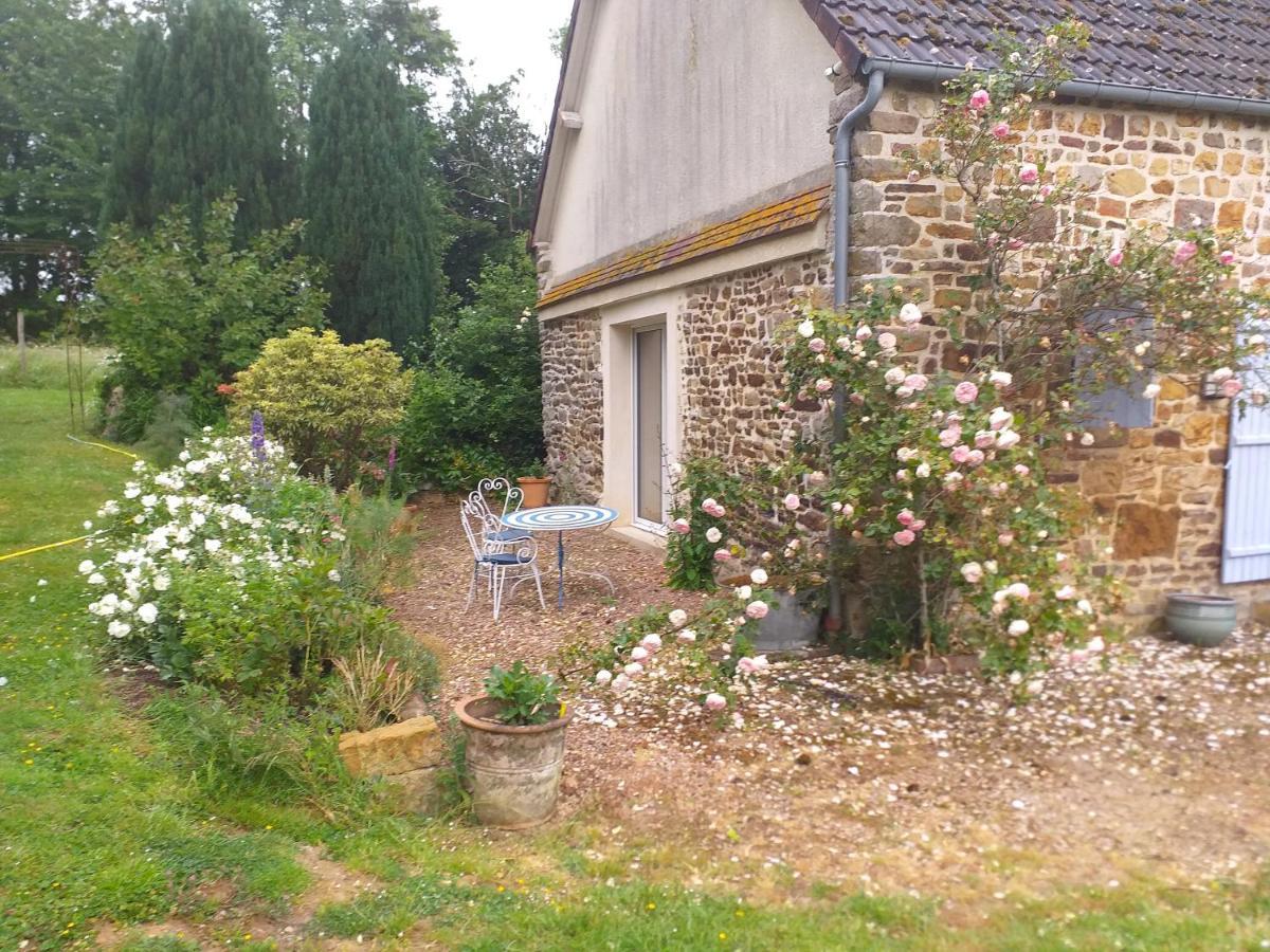 Ma Maison Bleue Saint-Brice-sous-Ranes Exterior photo